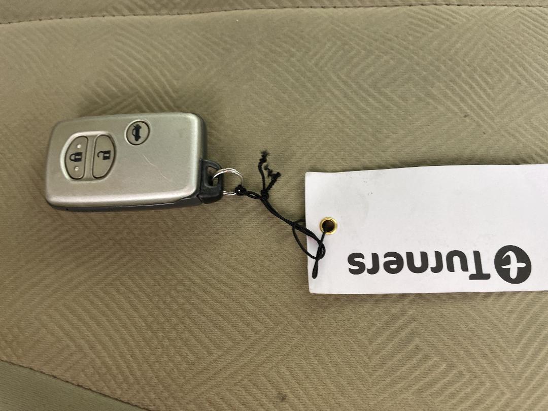 Photo '22' of Toyota Camry