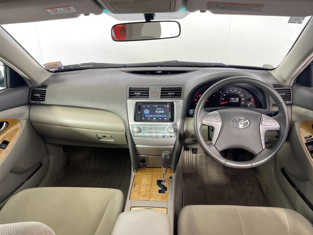 Photo '17' of Toyota Camry