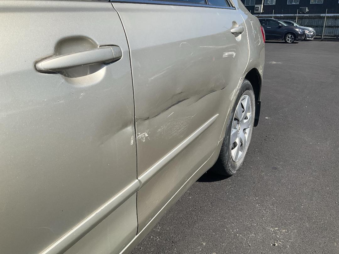 Photo '7' of Toyota Camry GL