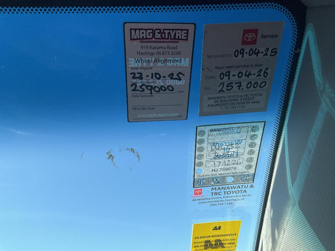 Photo '17' of Toyota Camry GL