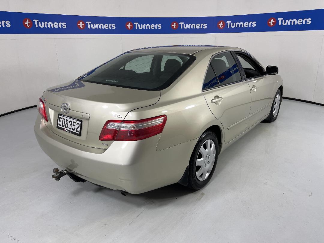 Photo '7' of Toyota Camry