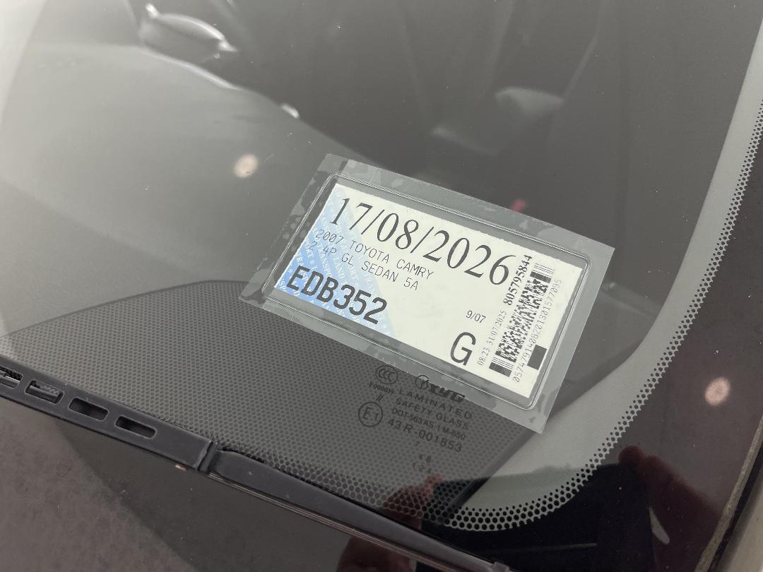 Photo '24' of Toyota Camry