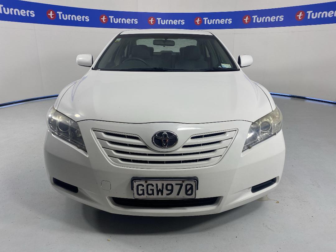 Photo '2' of Toyota Camry Photo '2' of Toyota Camry