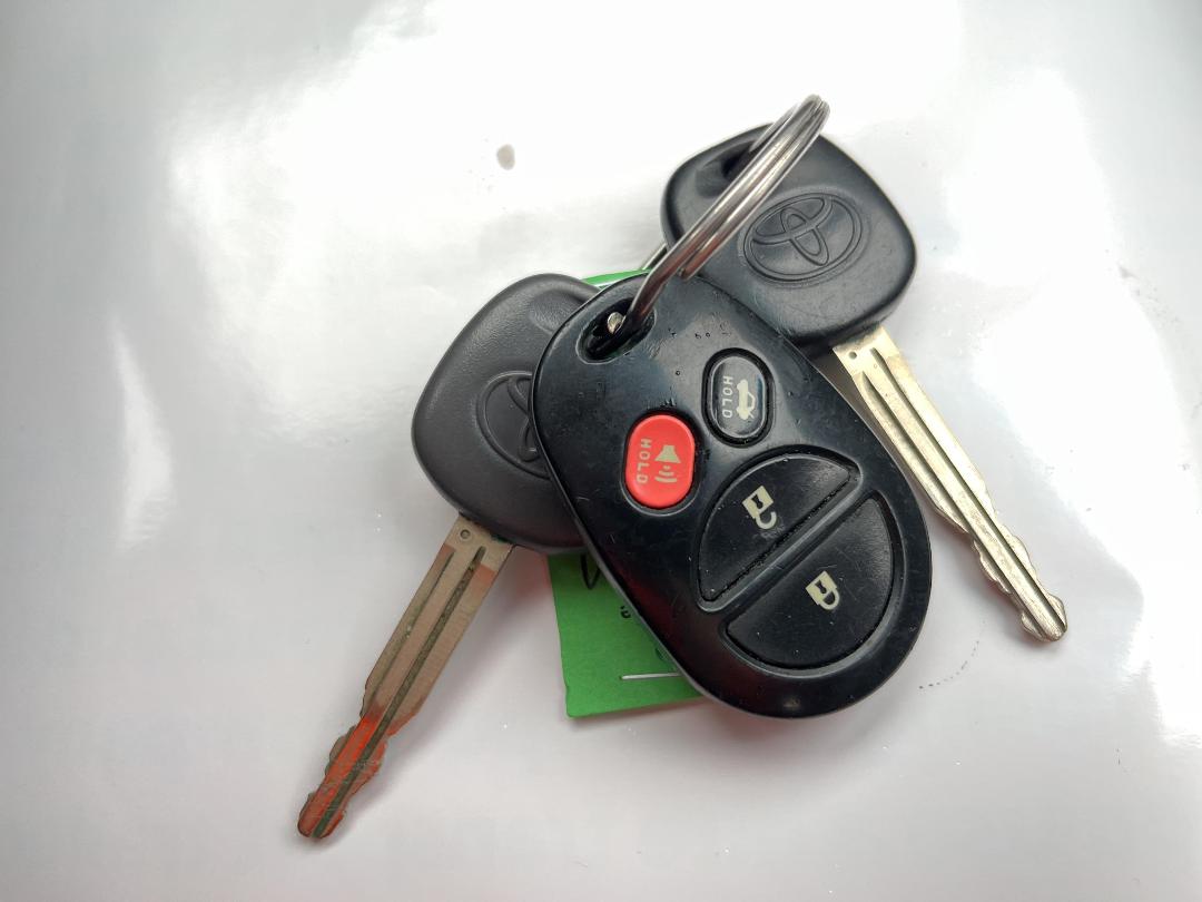 Photo '15' of Toyota Camry Sport Photo '15' of Toyota Camry Sport