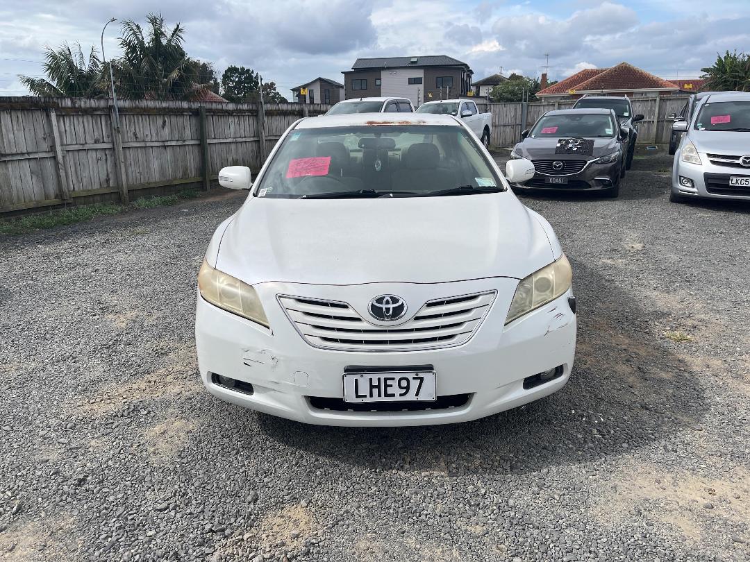 Photo '2' of Toyota Camry