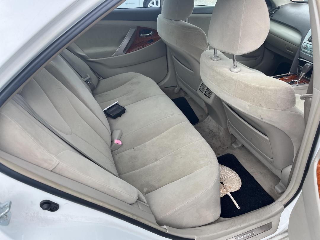 Photo '14' of Toyota Camry