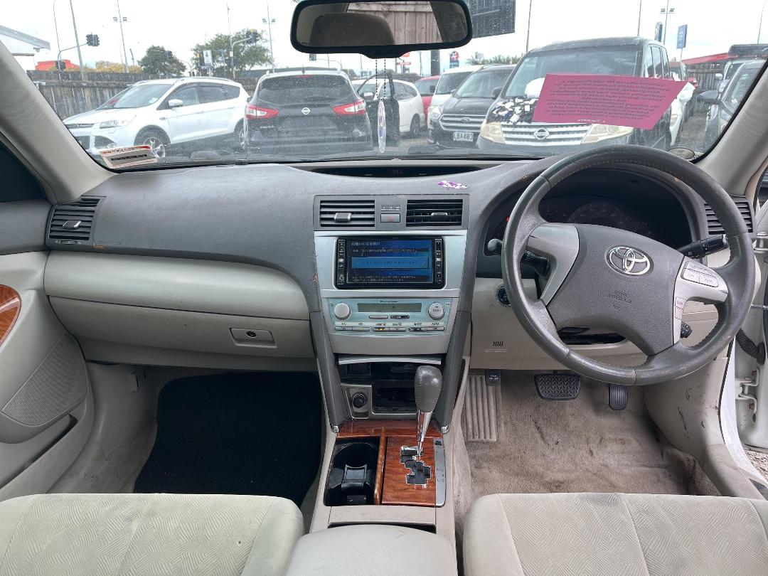 Photo '15' of Toyota Camry