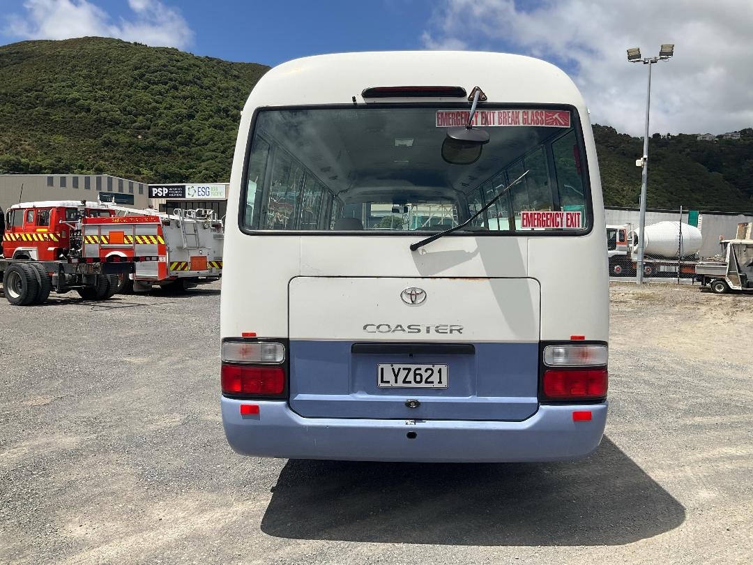Photo '4' of Toyota Coaster Bus