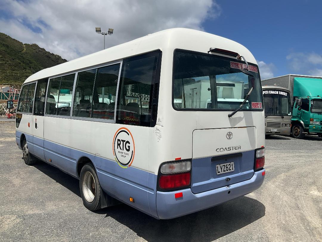 Photo '5' of Toyota Coaster Bus