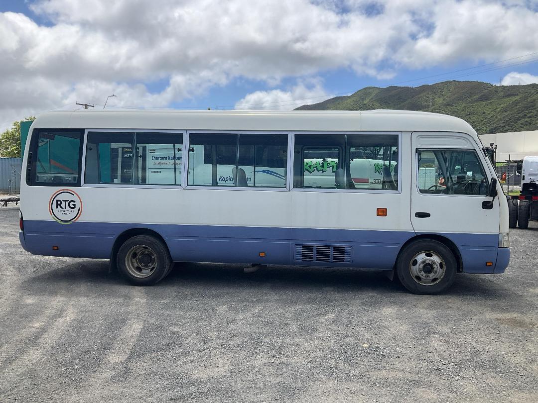 Photo '2' of Toyota Coaster Bus