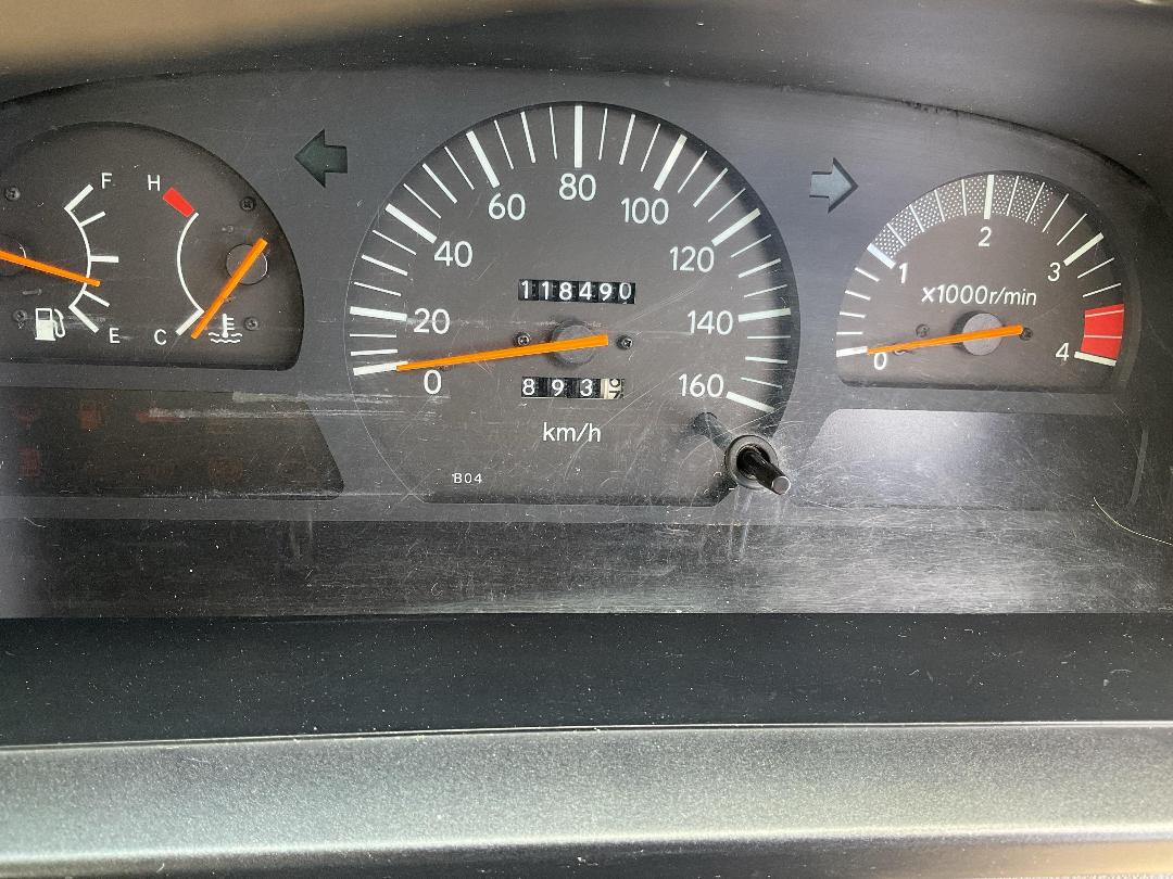 Photo '10' of Toyota Coaster Bus