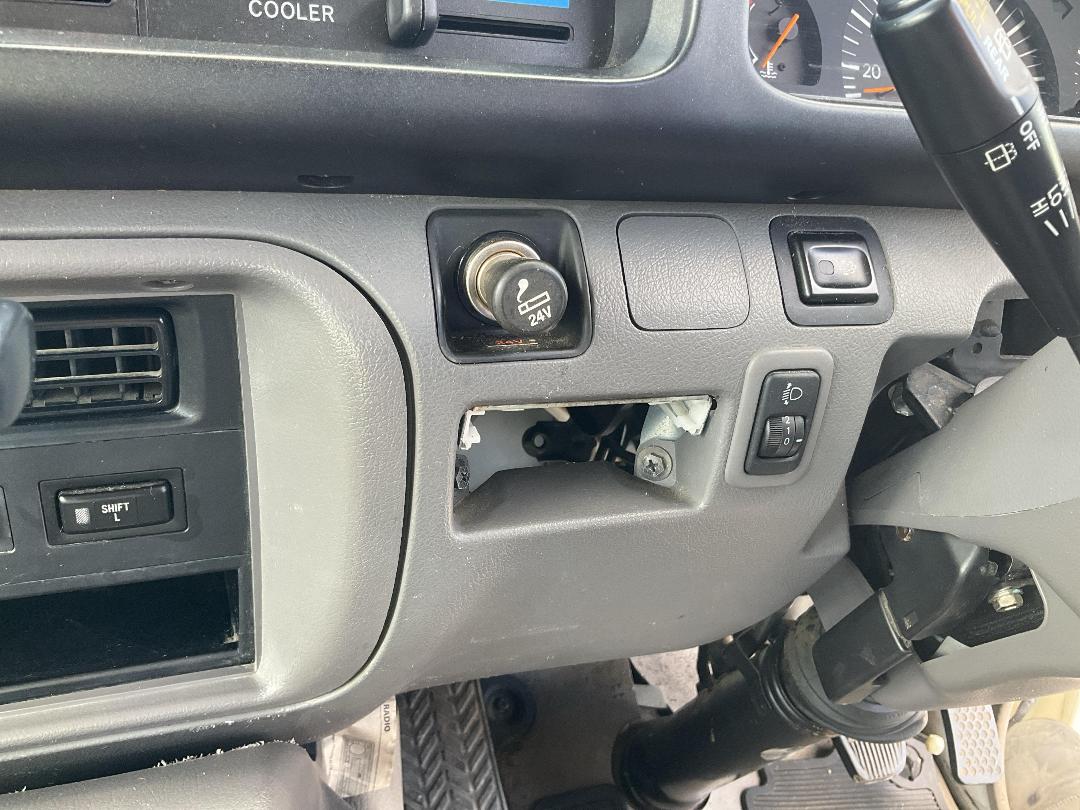 Photo '21' of Toyota Coaster Bus