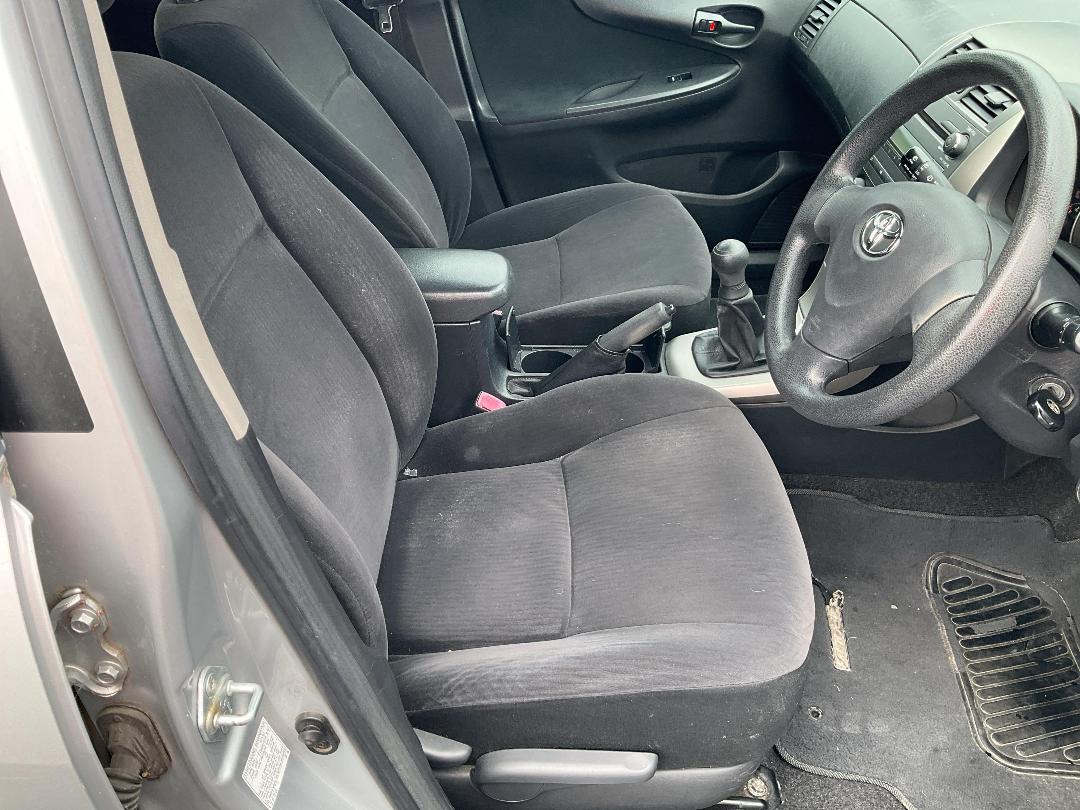 Photo '16' of Toyota Corolla Photo '16' of Toyota Corolla