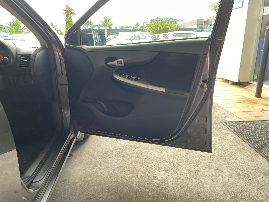 Photo '15' of Toyota Corolla