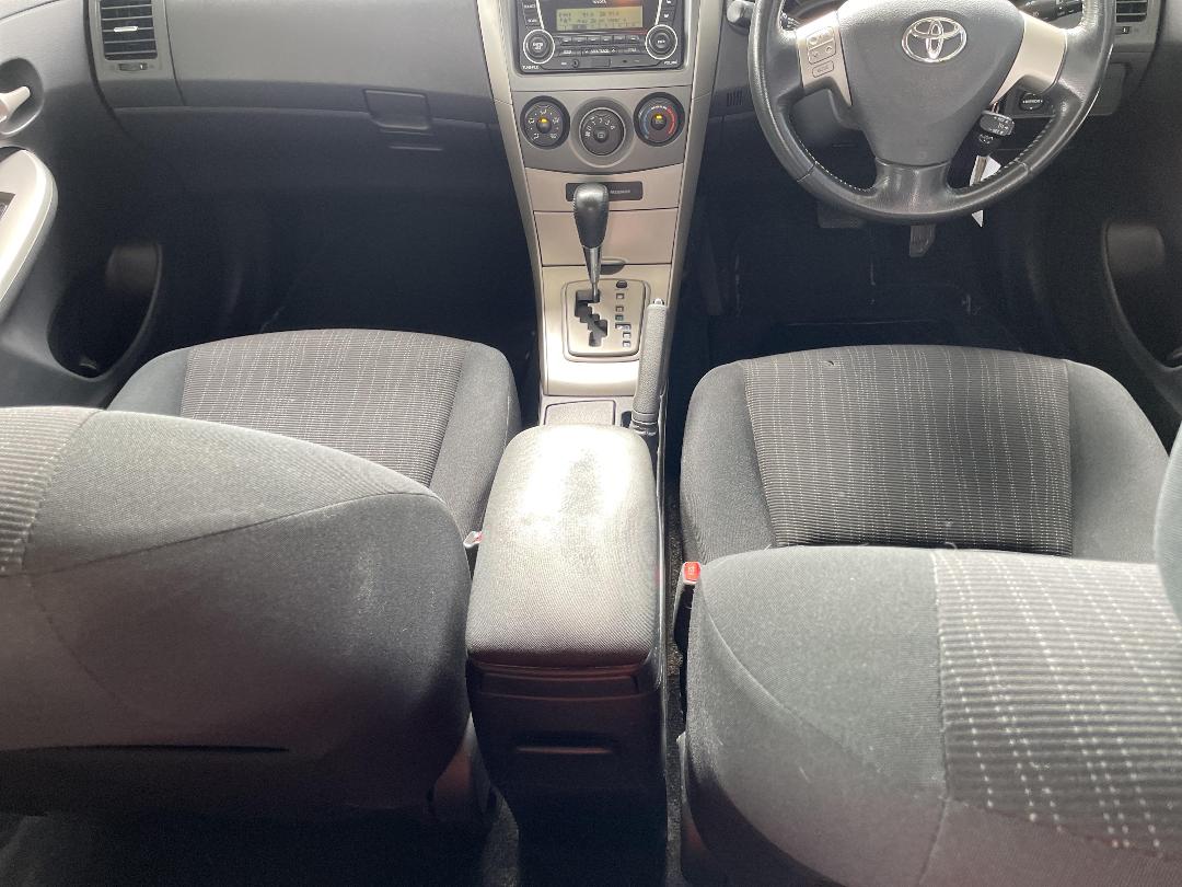 Photo '18' of Toyota Corolla