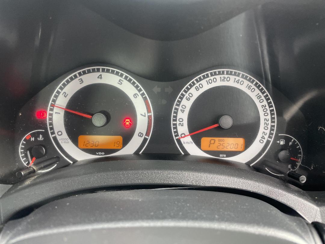 Photo '16' of Toyota Corolla GX Photo '16' of Toyota Corolla GX