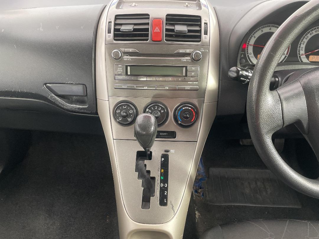 Photo '20' of Toyota Corolla GX Photo '20' of Toyota Corolla GX