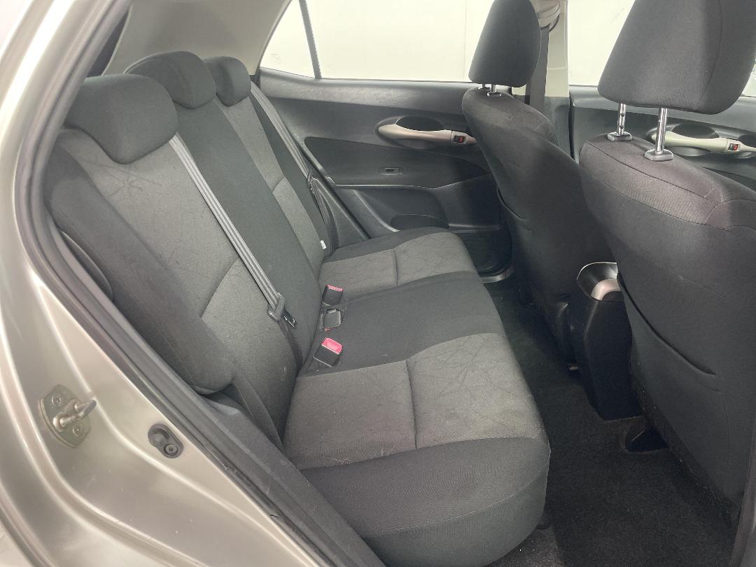 Photo '18' of Toyota Corolla GX Photo '18' of Toyota Corolla GX