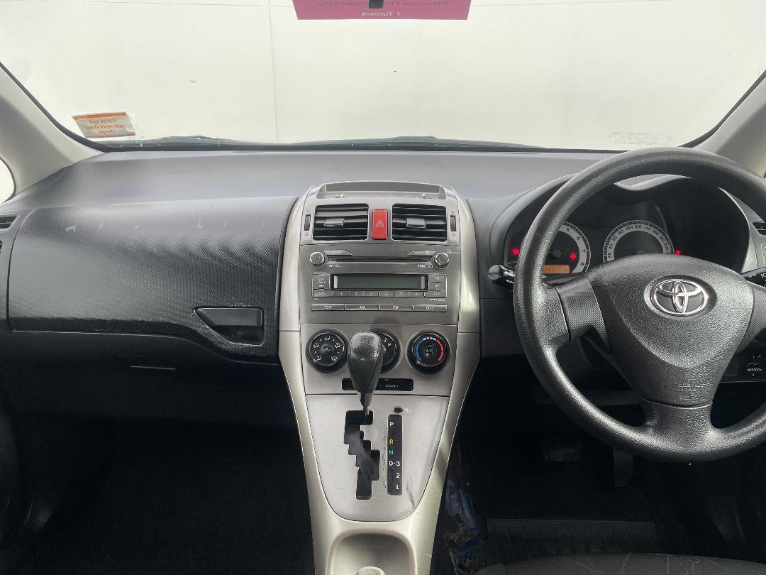 Photo '19' of Toyota Corolla GX Photo '19' of Toyota Corolla GX