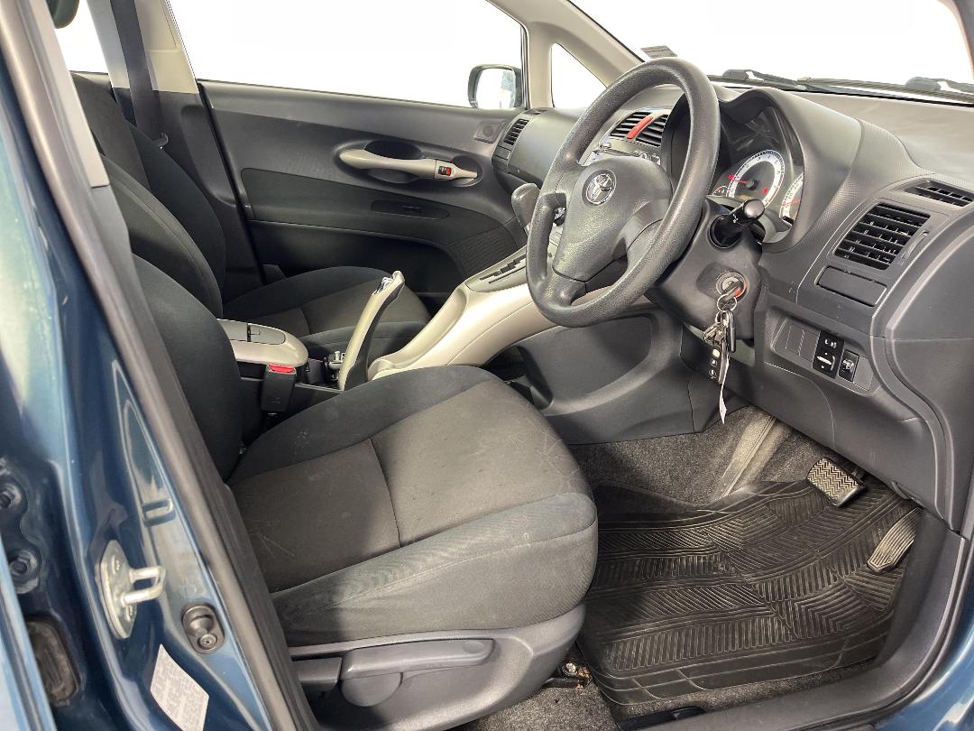 Photo '16' of Toyota Corolla