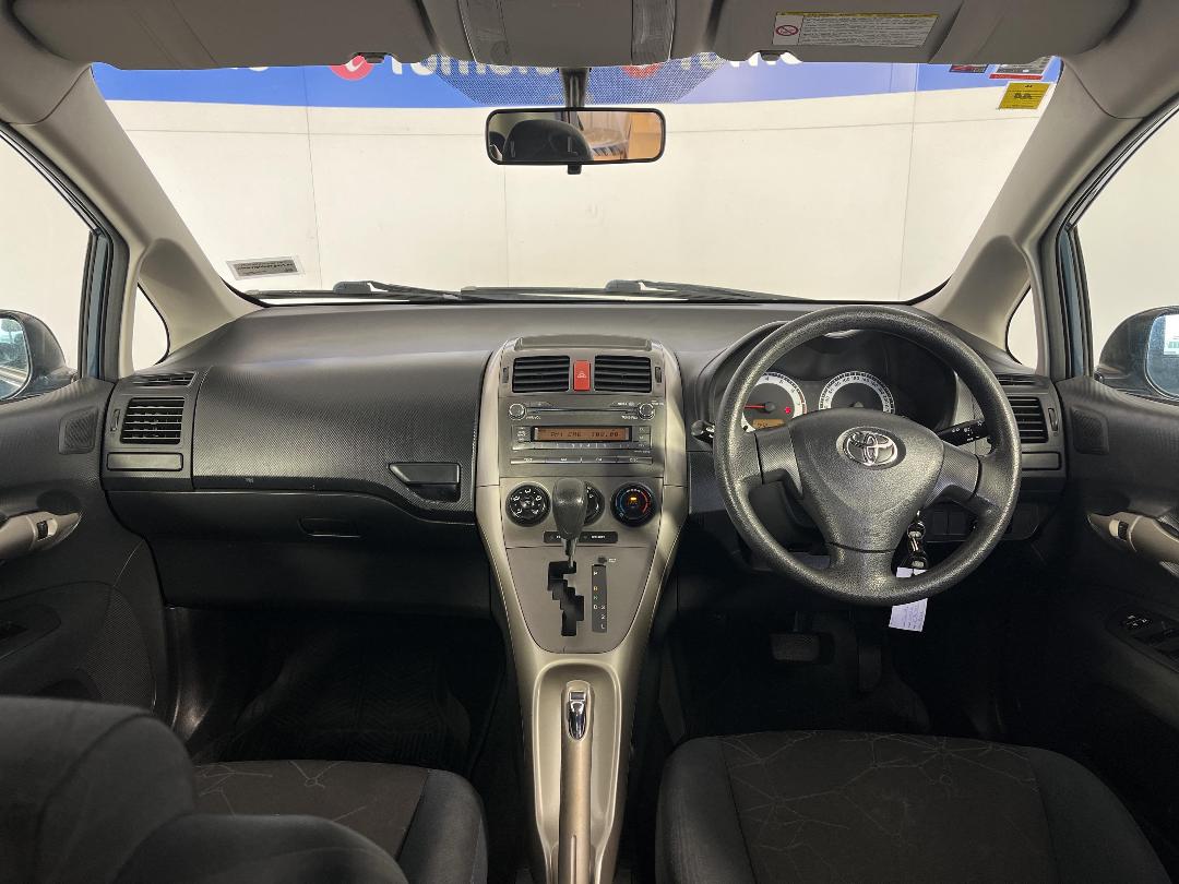 Photo '17' of Toyota Corolla