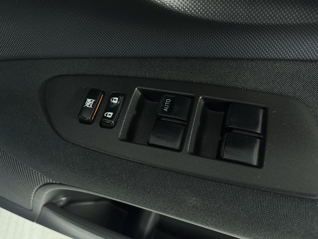 Photo '24' of Toyota Corolla