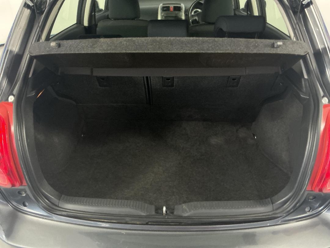 Photo '14' of Toyota Corolla