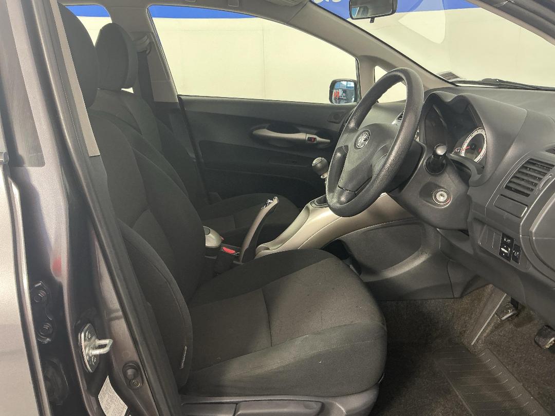 Photo '16' of Toyota Corolla