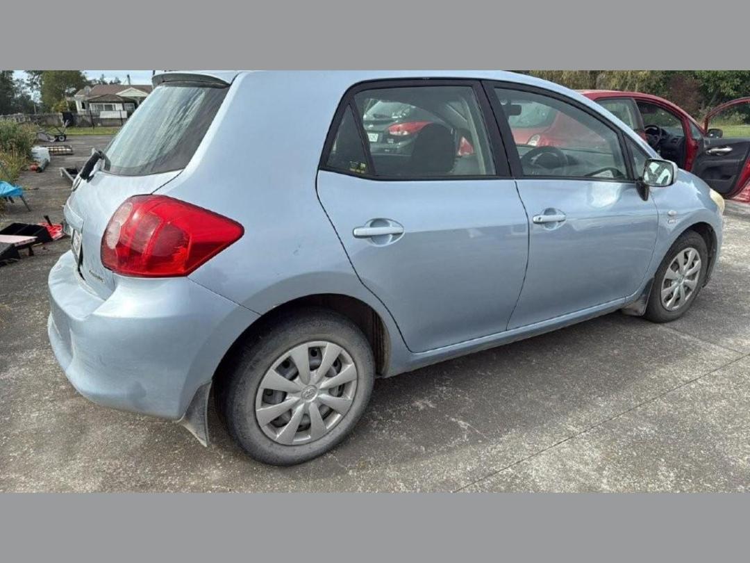 Photo '4' of Toyota Corolla GX Photo '4' of Toyota Corolla GX