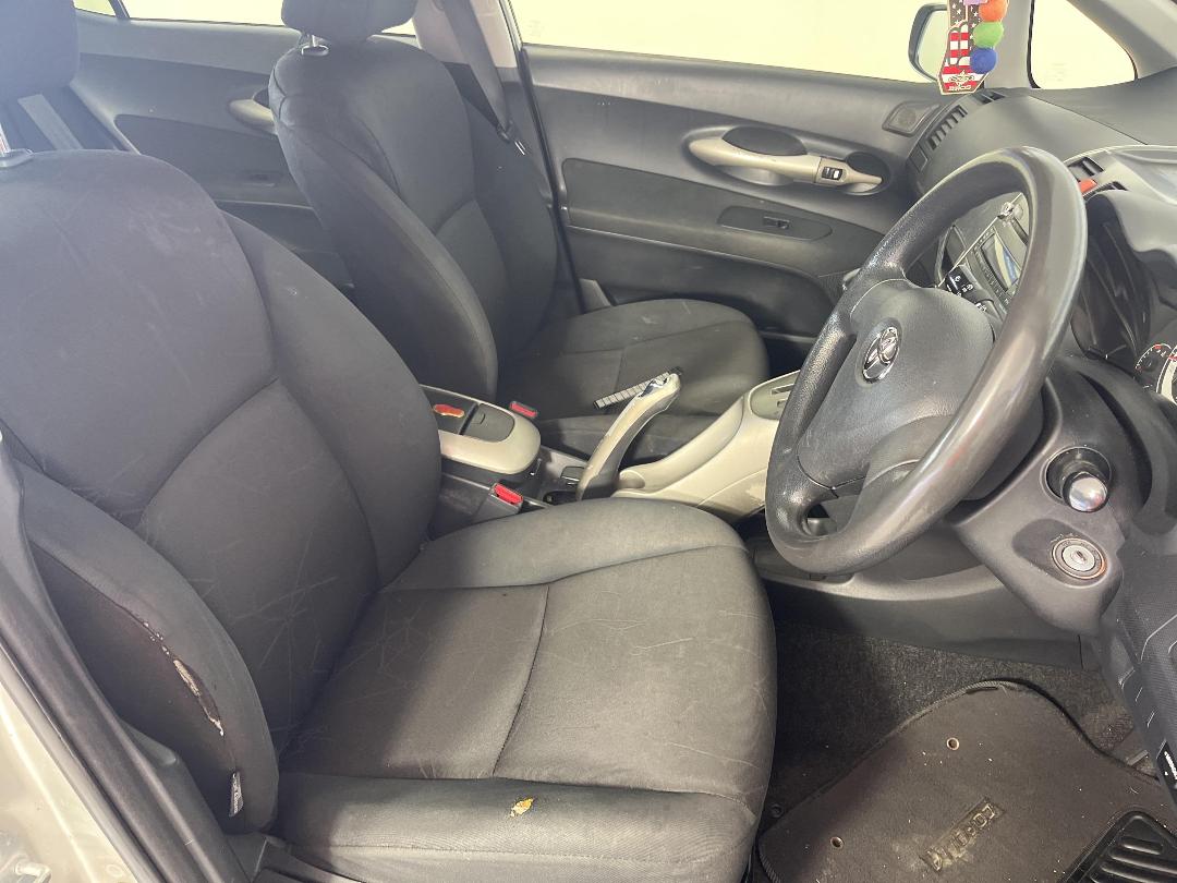 Photo '16' of Toyota Corolla