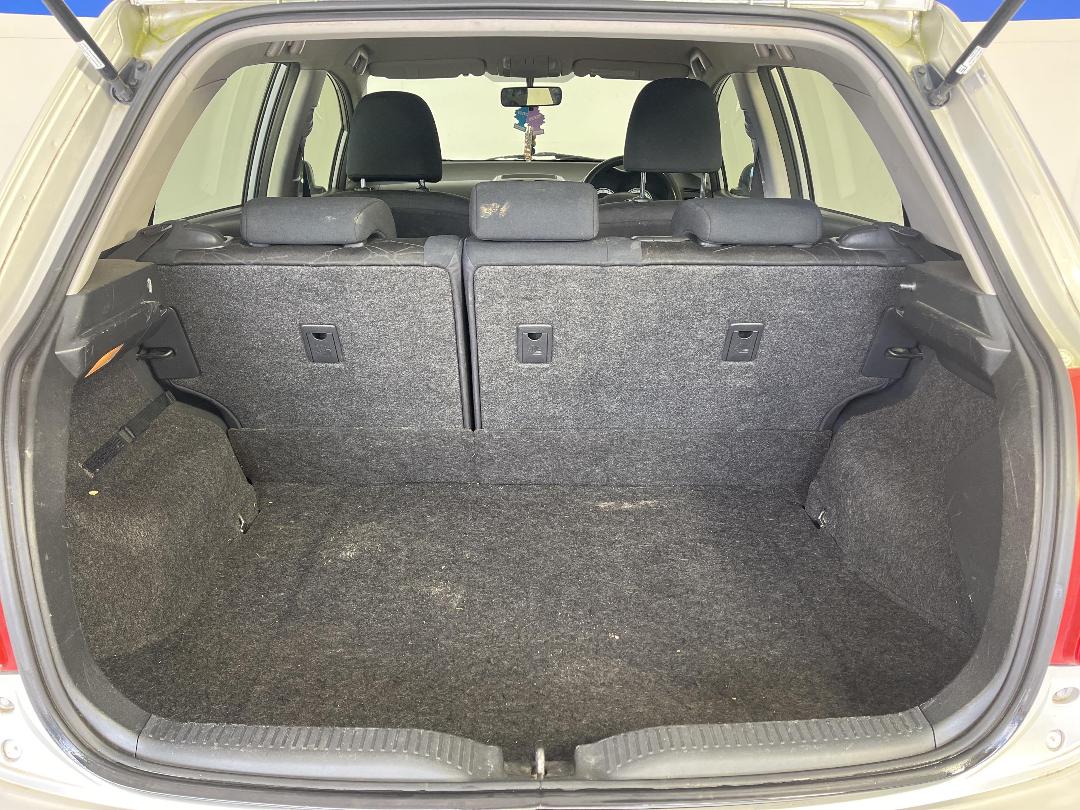 Photo '14' of Toyota Corolla