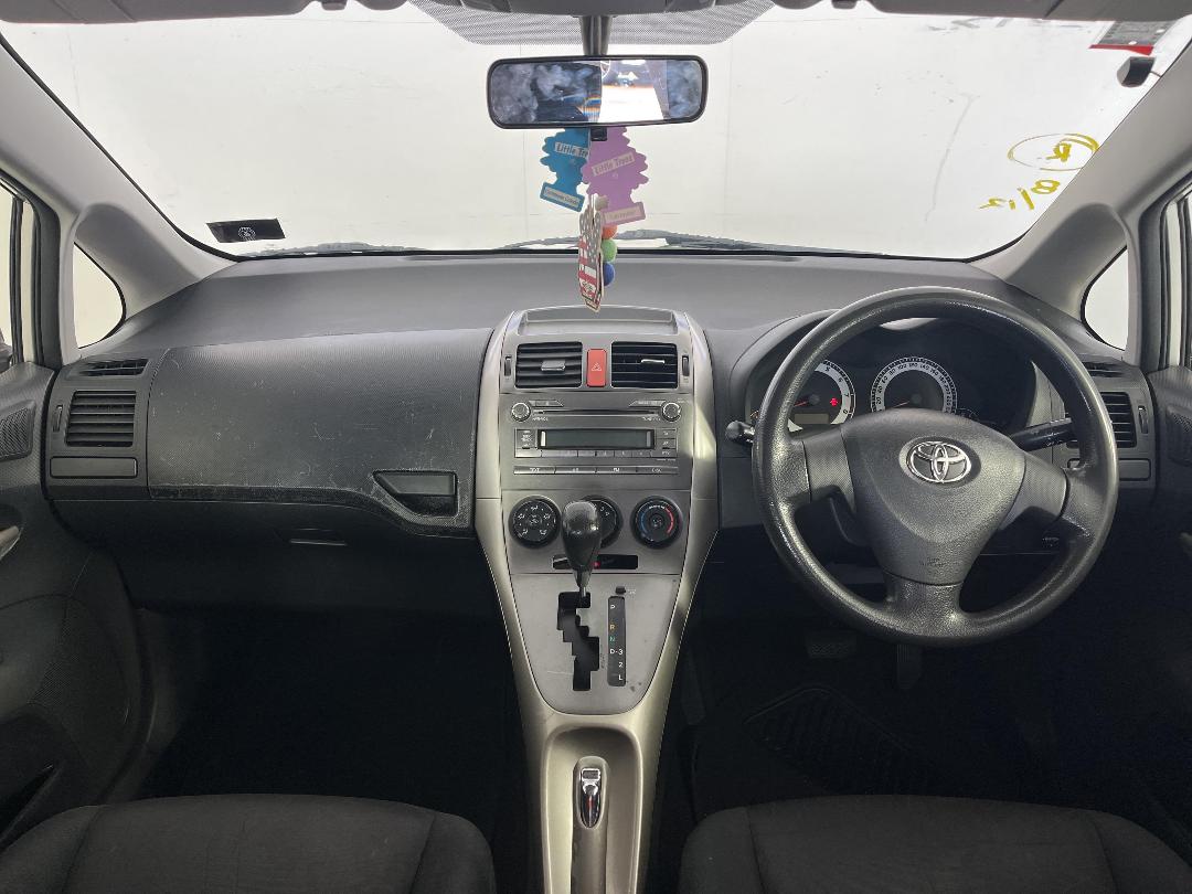 Photo '17' of Toyota Corolla