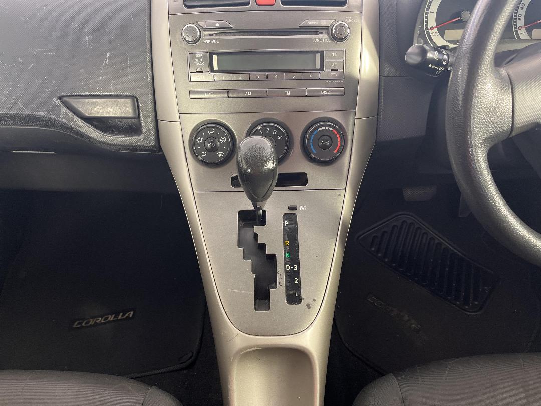 Photo '18' of Toyota Corolla