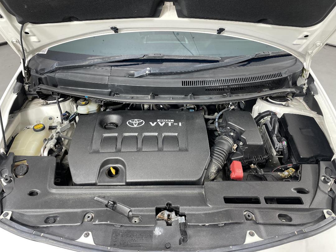 Photo '13' of Toyota Corolla