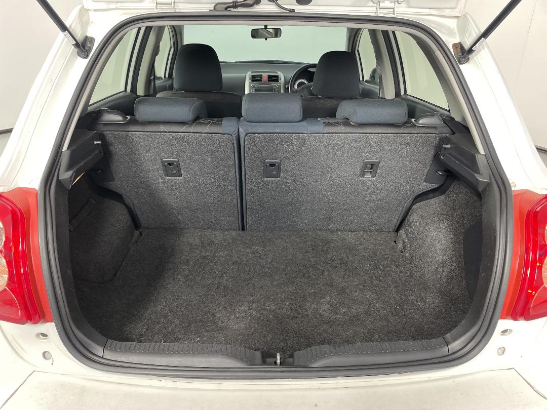 Photo '14' of Toyota Corolla