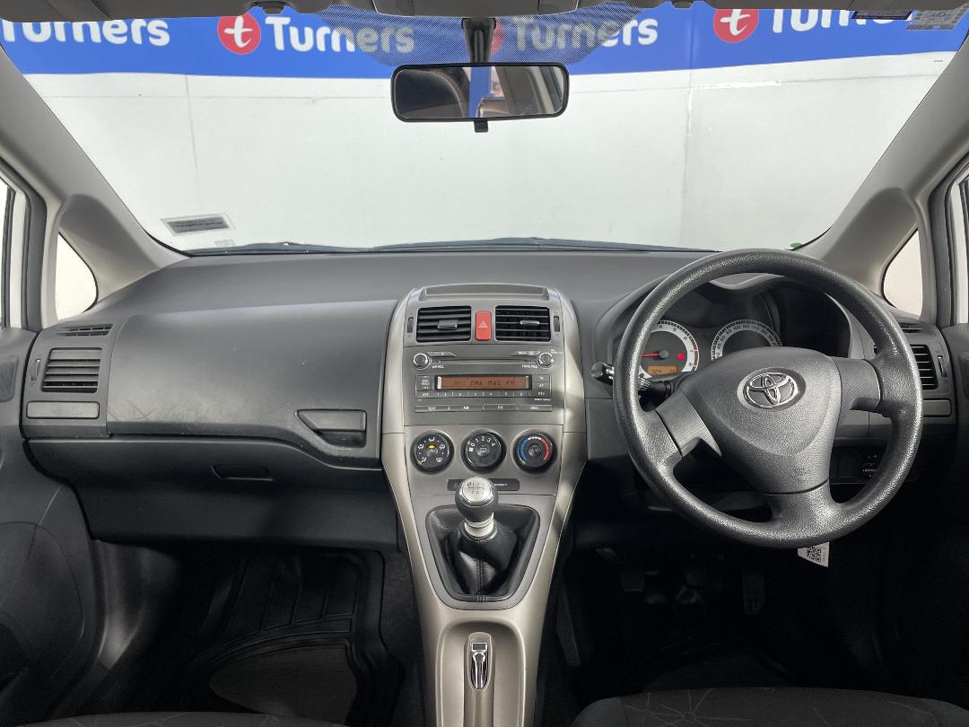 Photo '17' of Toyota Corolla