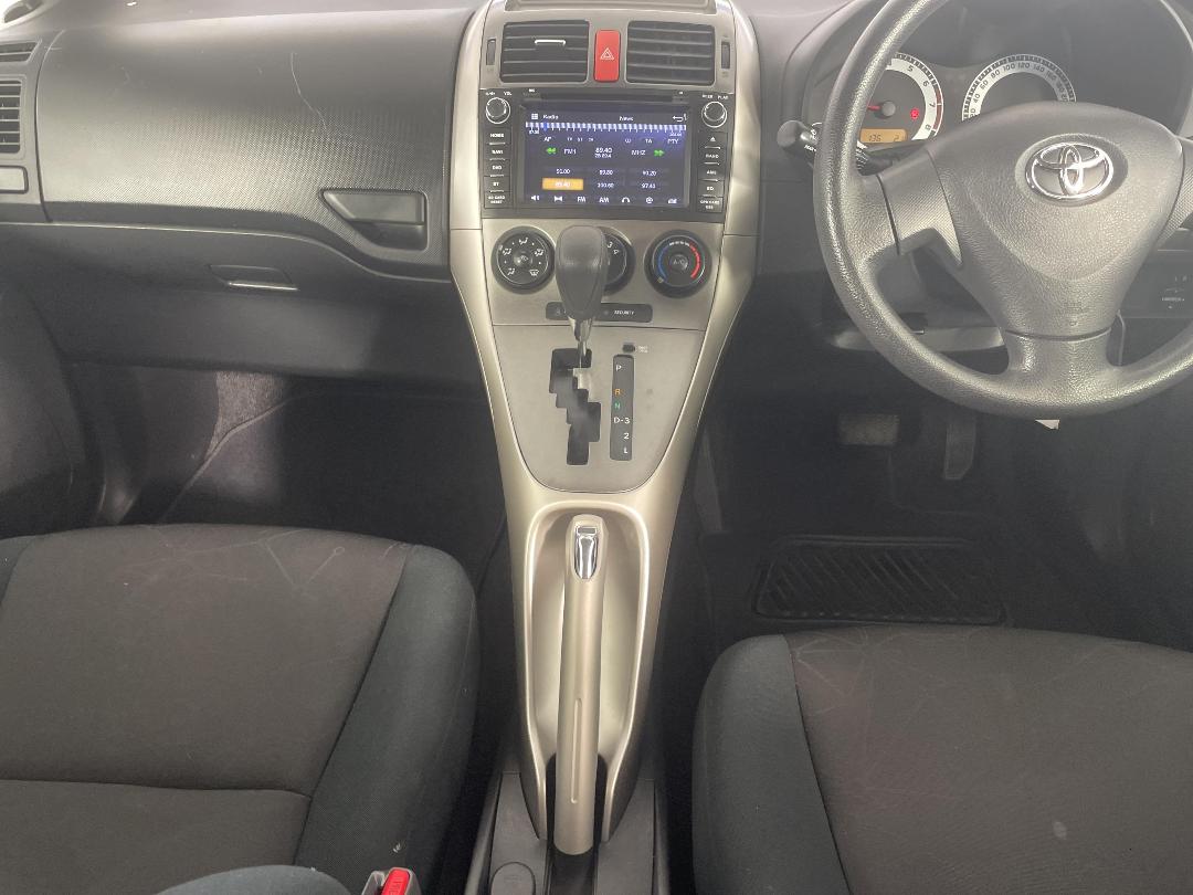 Photo '18' of Toyota Corolla