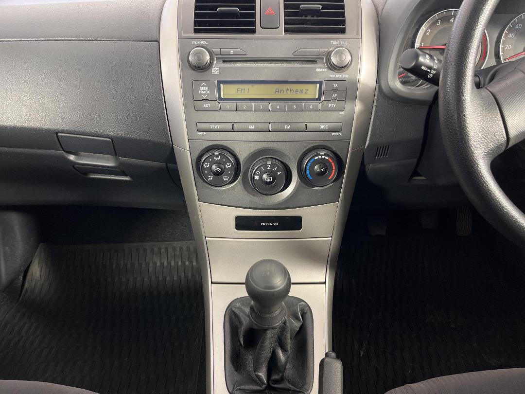 Photo '18' of Toyota Corolla