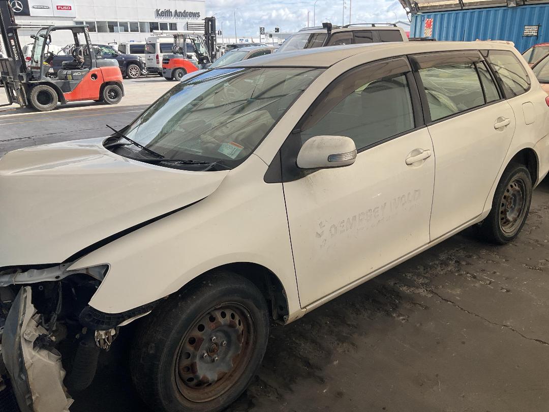 Photo '2' of Toyota Corolla Fielder