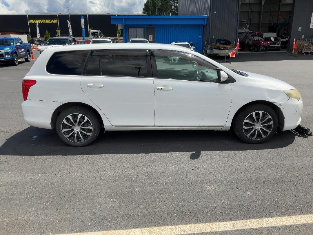 Photo '5' of Toyota Corolla Fielder