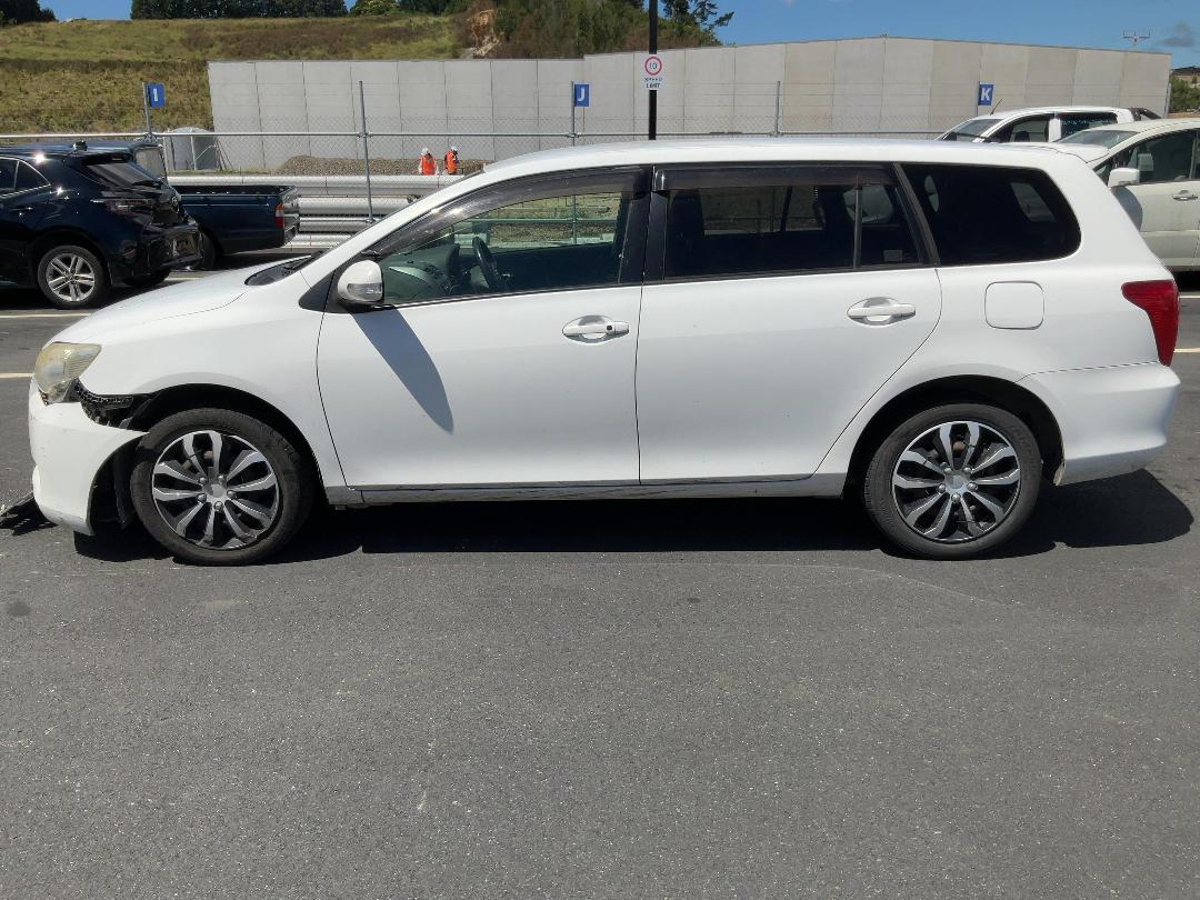 Photo '7' of Toyota Corolla Fielder