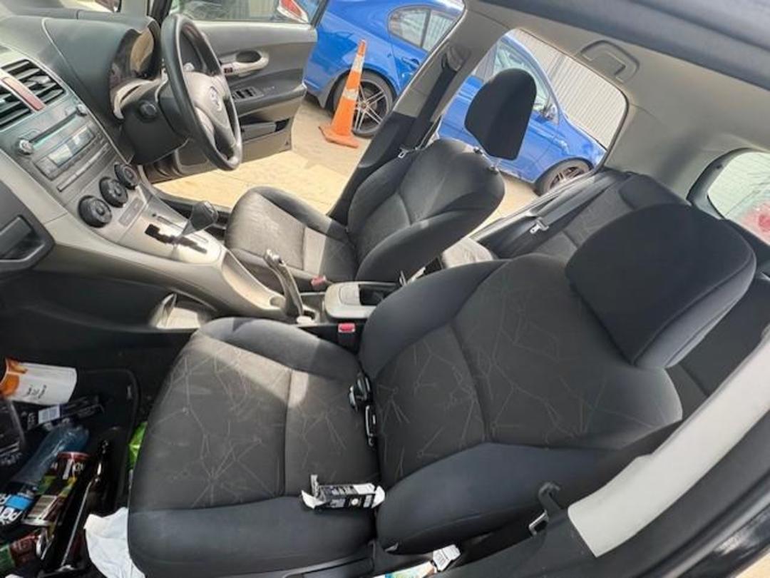 Photo '12' of Toyota Corolla GX Photo '12' of Toyota Corolla GX