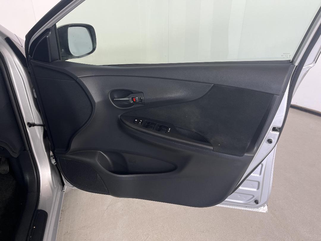 Photo '15' of Toyota Corolla Photo '15' of Toyota Corolla