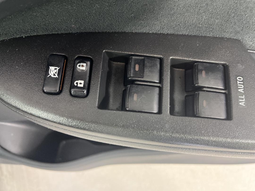 Photo '24' of Toyota Corolla Photo '24' of Toyota Corolla