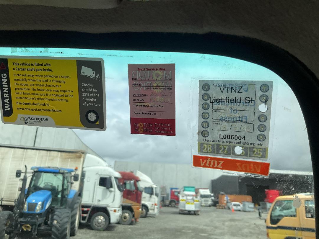 Photo '12' of Toyota Dyna Tipper