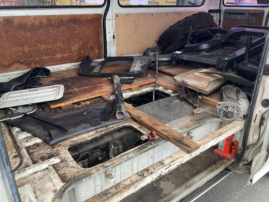 Photo '17' of Toyota Dyna BDG Van