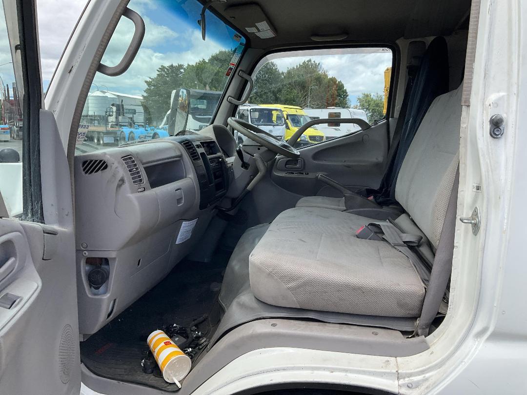 Photo '13' of Toyota Dyna BDG Van