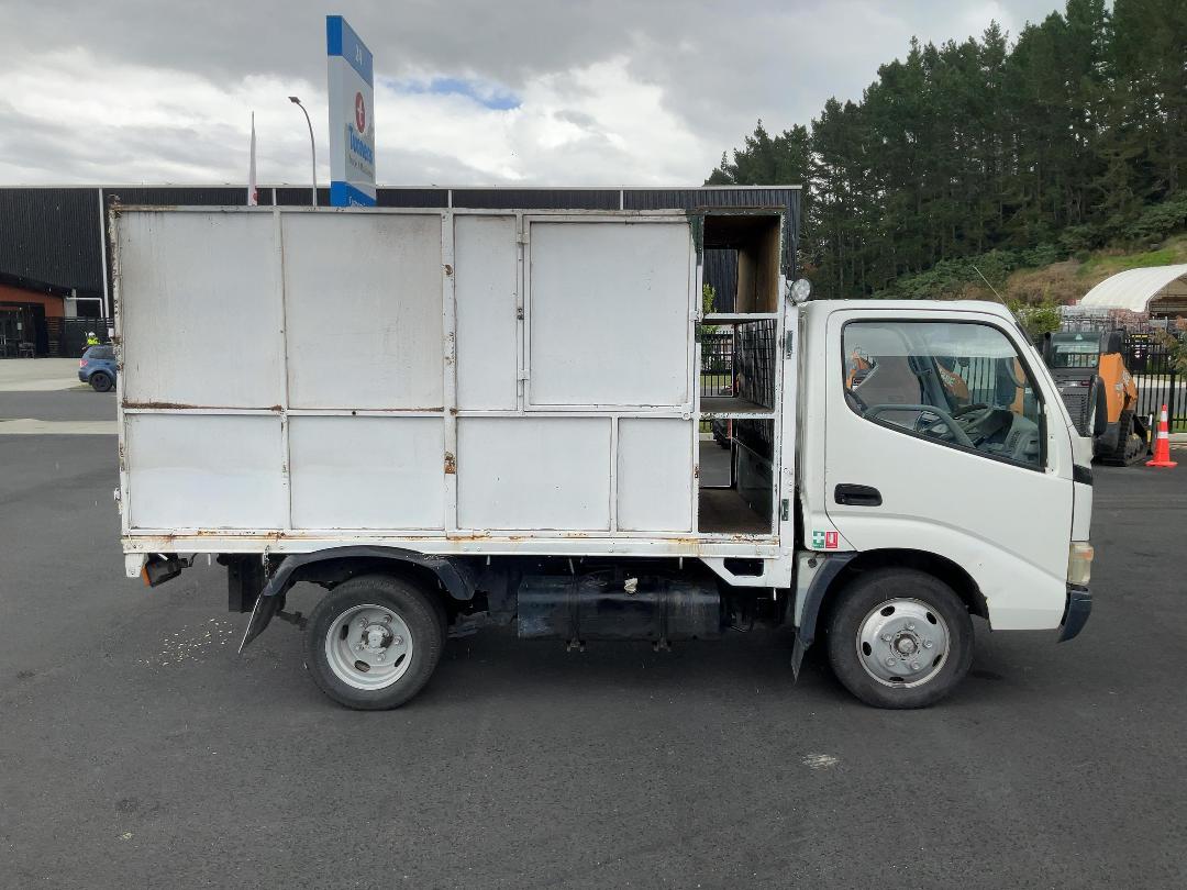 Photo '4' of Toyota Dyna XZU508 Tipper