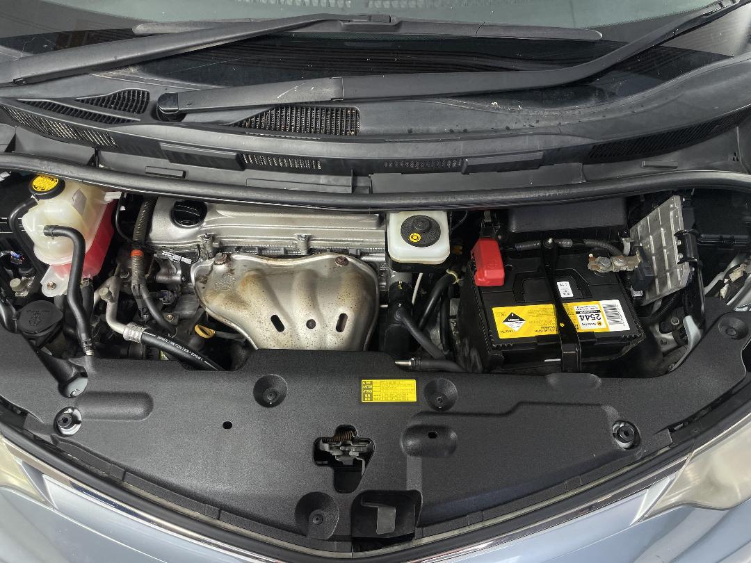 Photo '13' of Toyota Estima