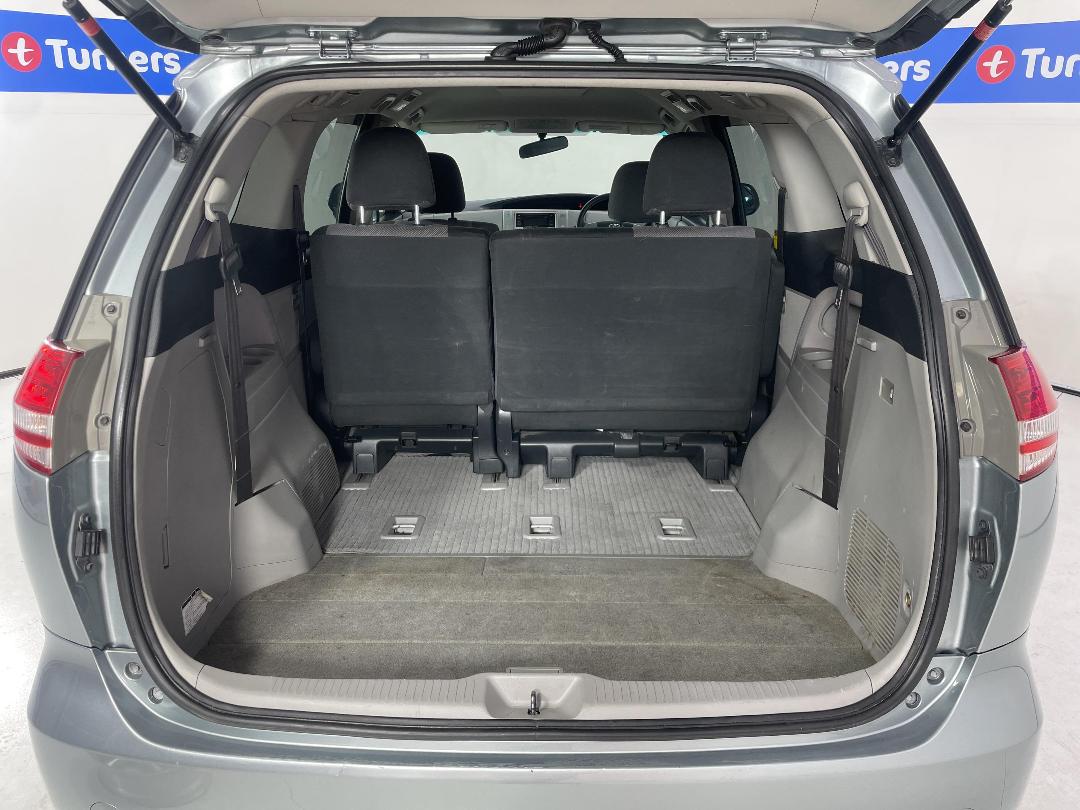 Photo '14' of Toyota Estima